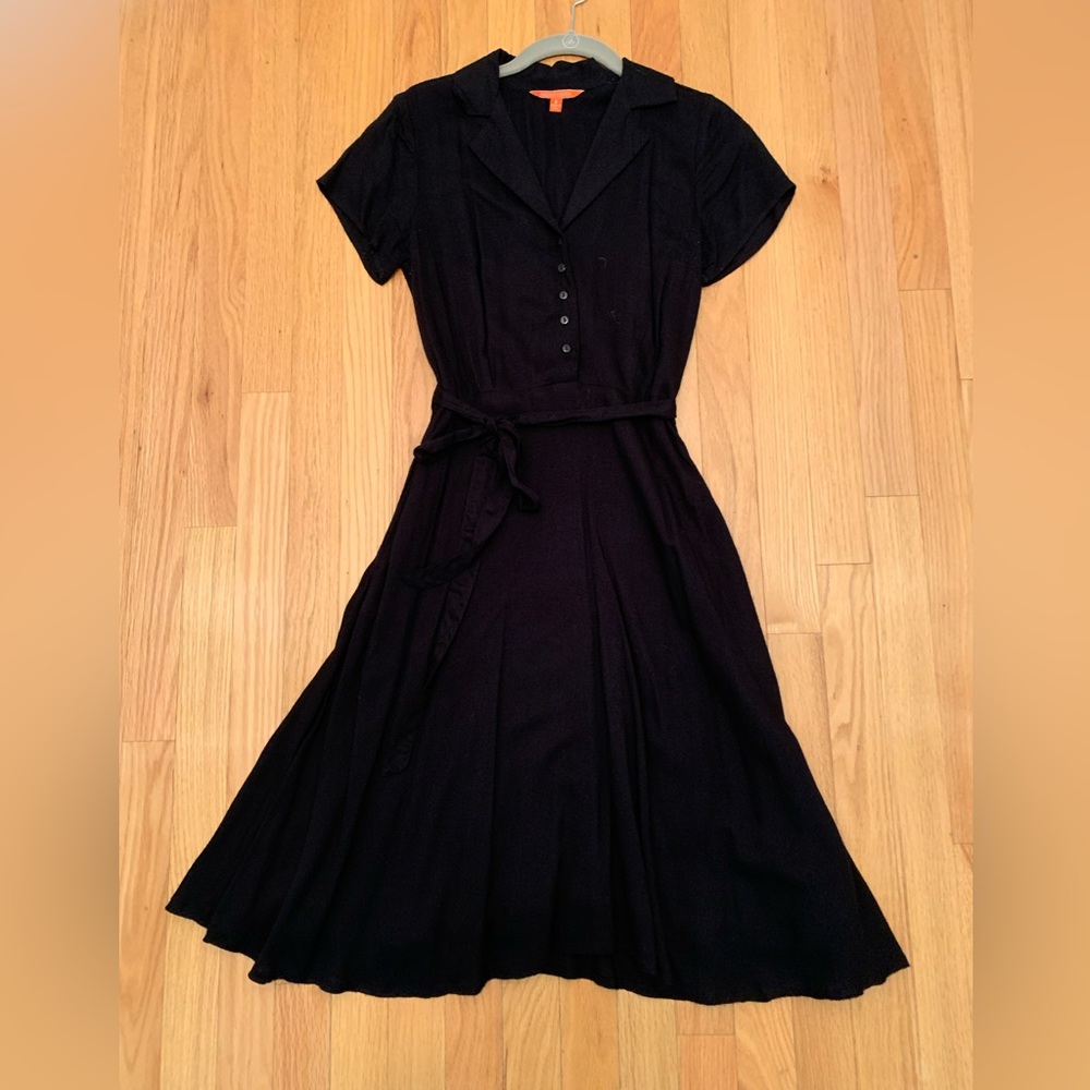 ModCloth Black Tshirt button up midi dress with tie waist, small